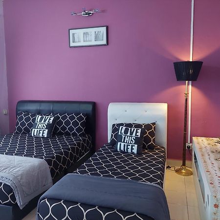 E&A Homestay Klia/ Sepang/ Nilai Extérieur photo