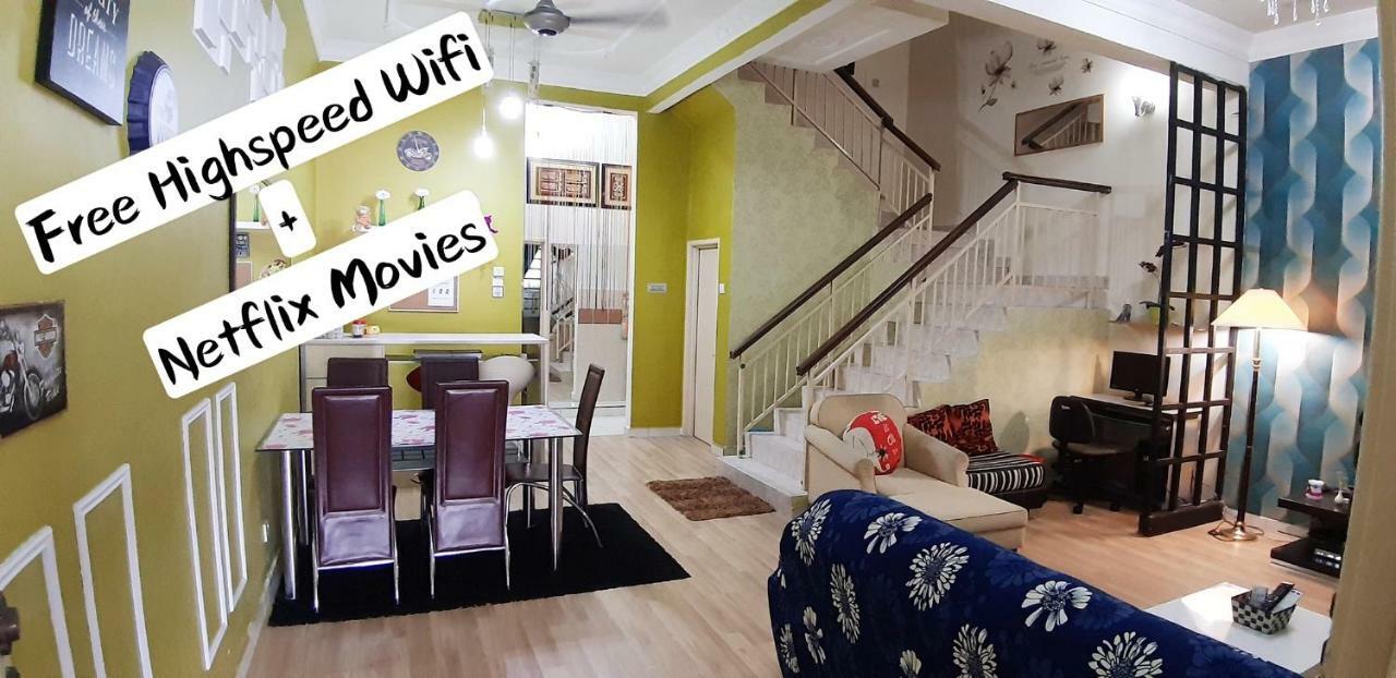 E&A Homestay Klia/ Sepang/ Nilai Extérieur photo